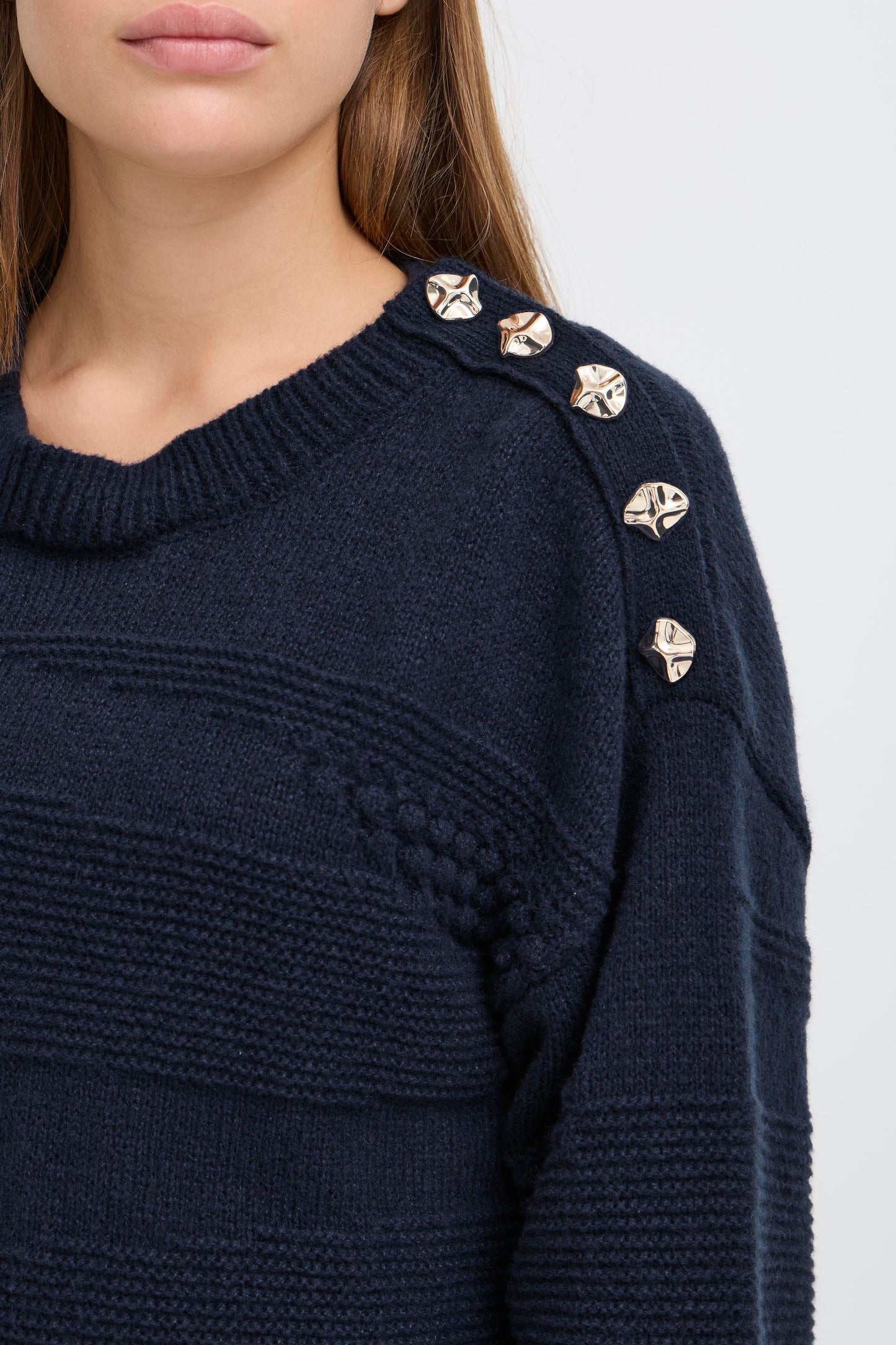 Pull boutons épaule ICHI