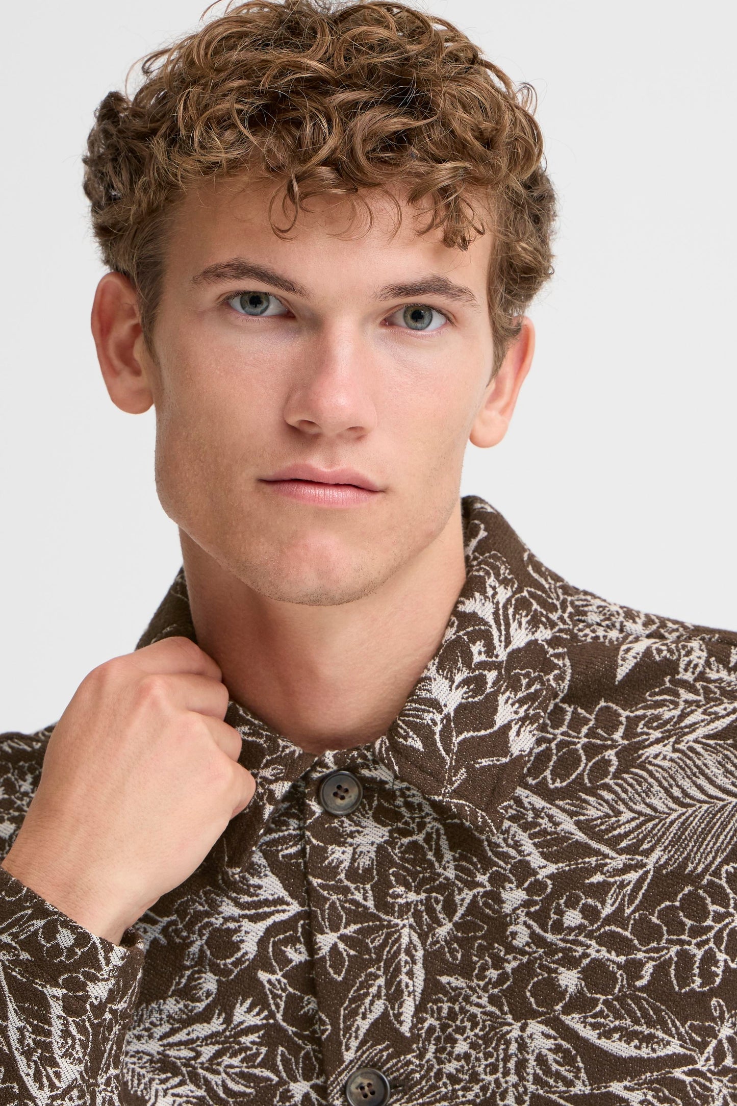 Veste broderie Casual Friday