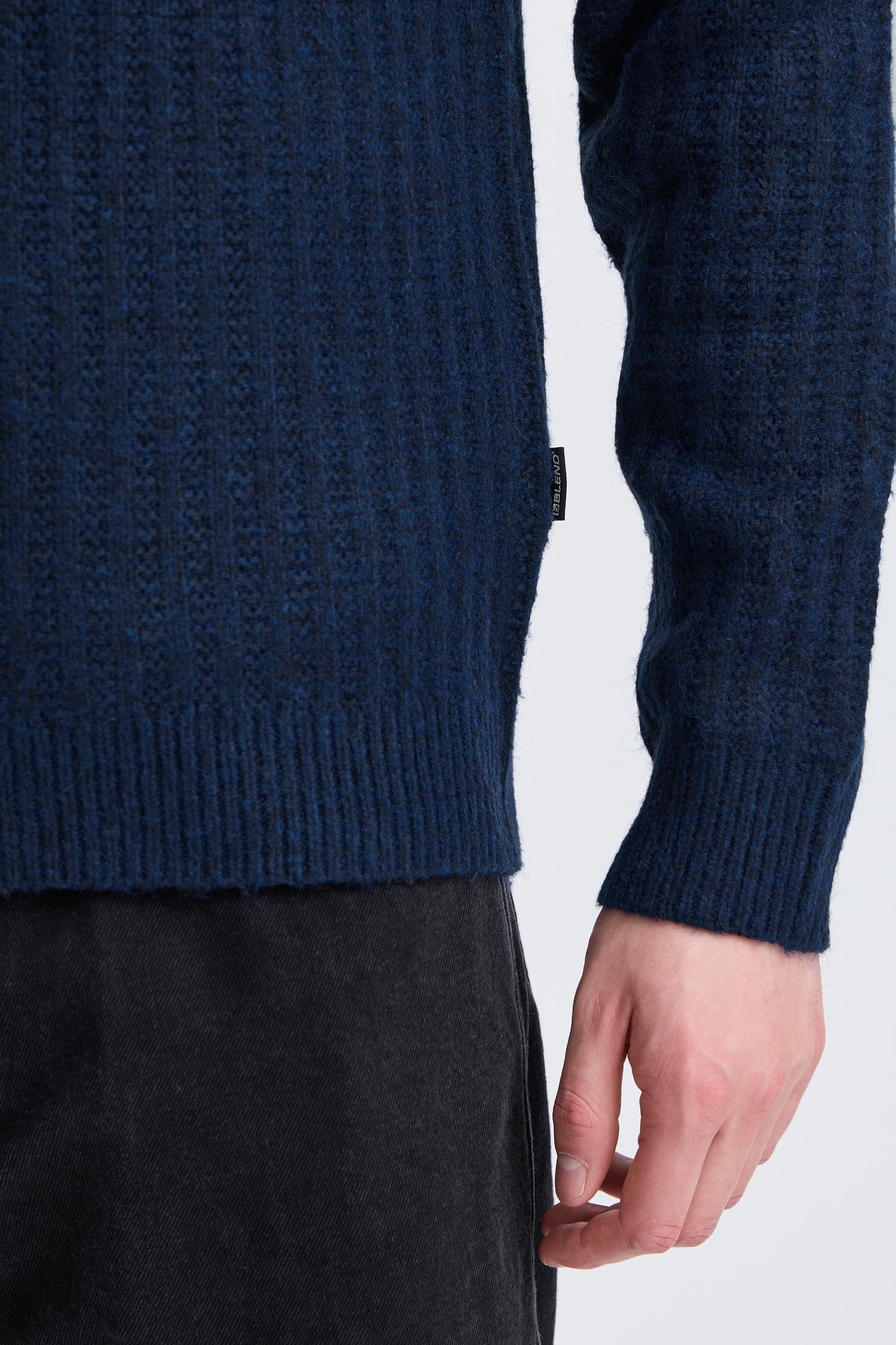 Pull détail mailles Blend