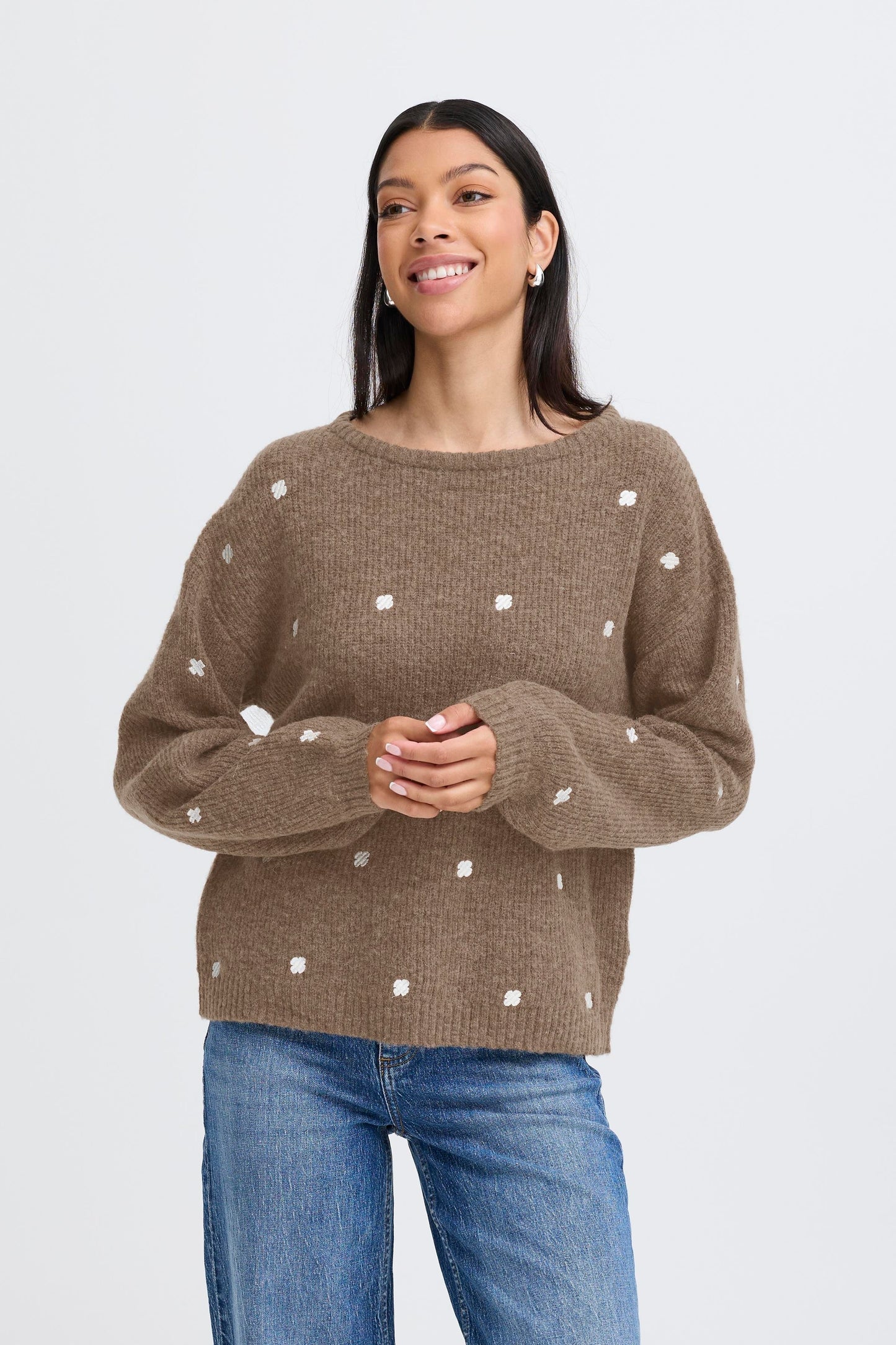 Pull broderie B.Young