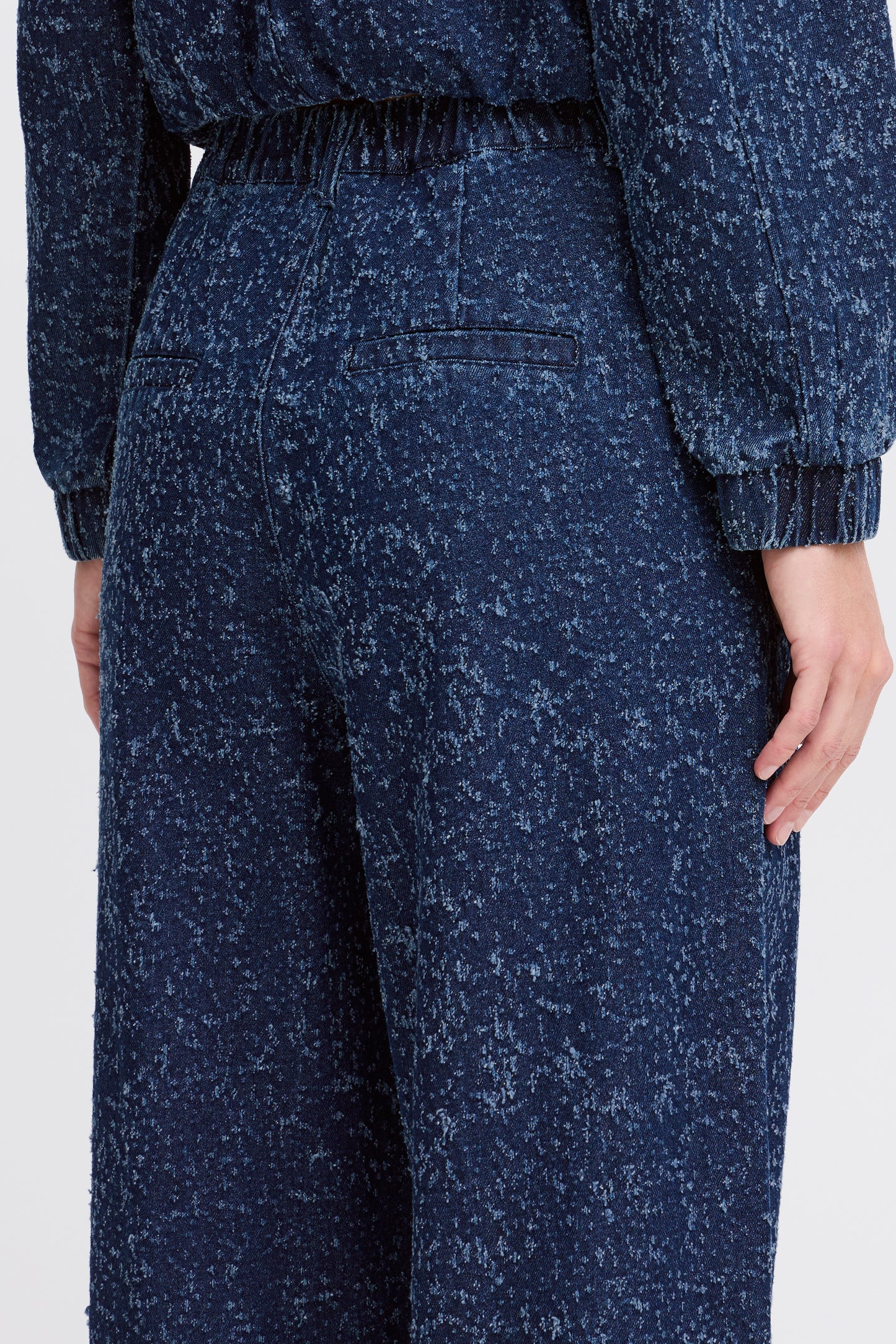 Pantalon détail couture B.Young