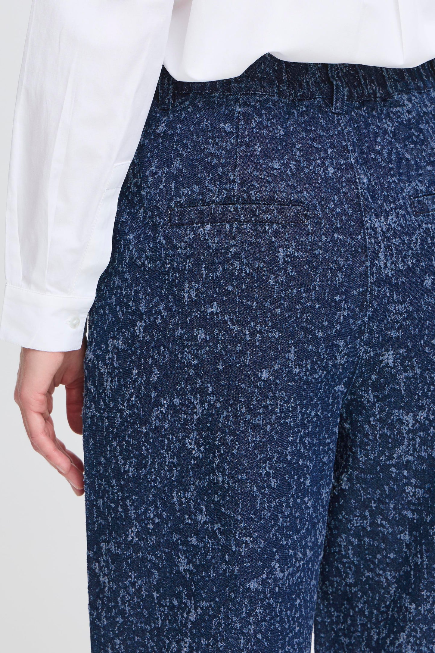Pantalon détail couture B.Young