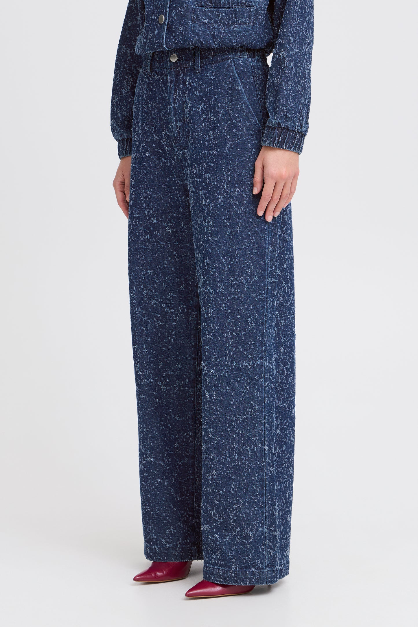 Pantalon détail couture B.Young