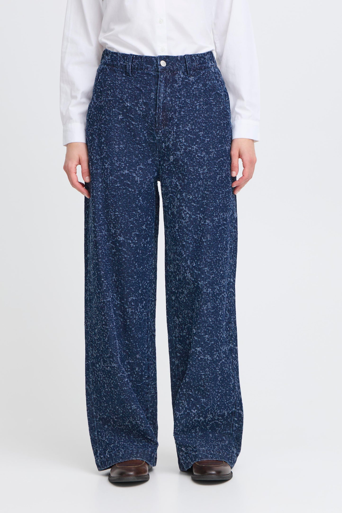 Pantalon détail couture B.Young