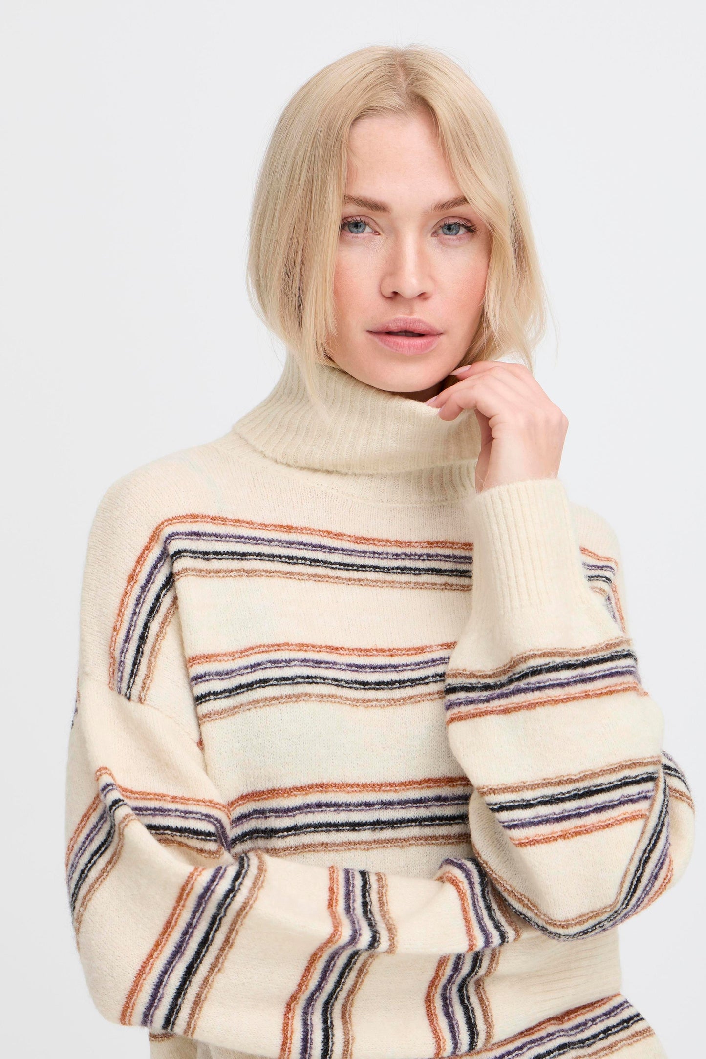 Pull col roulé rayures B.Young