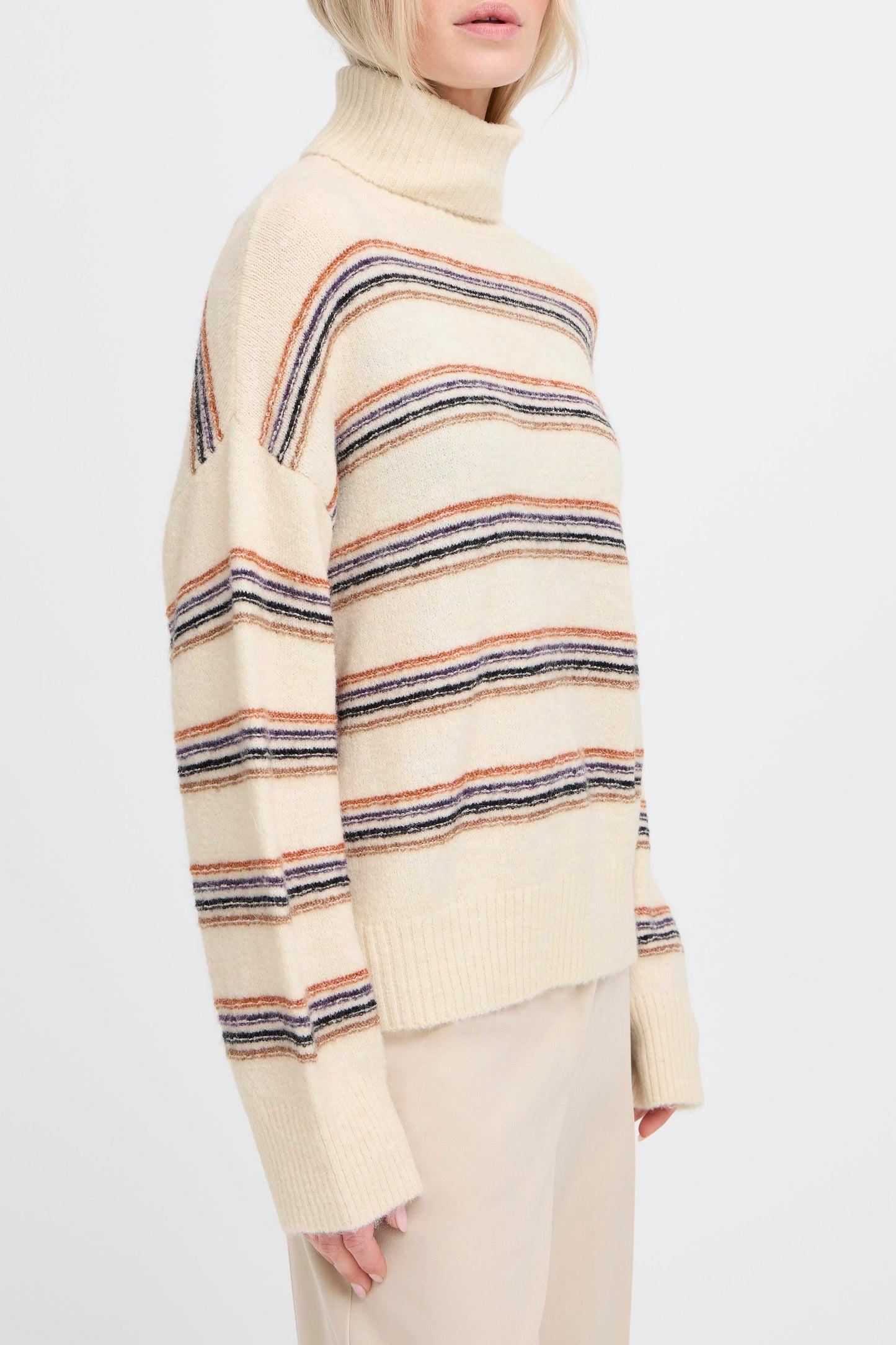 Pull col roulé rayures B.Young