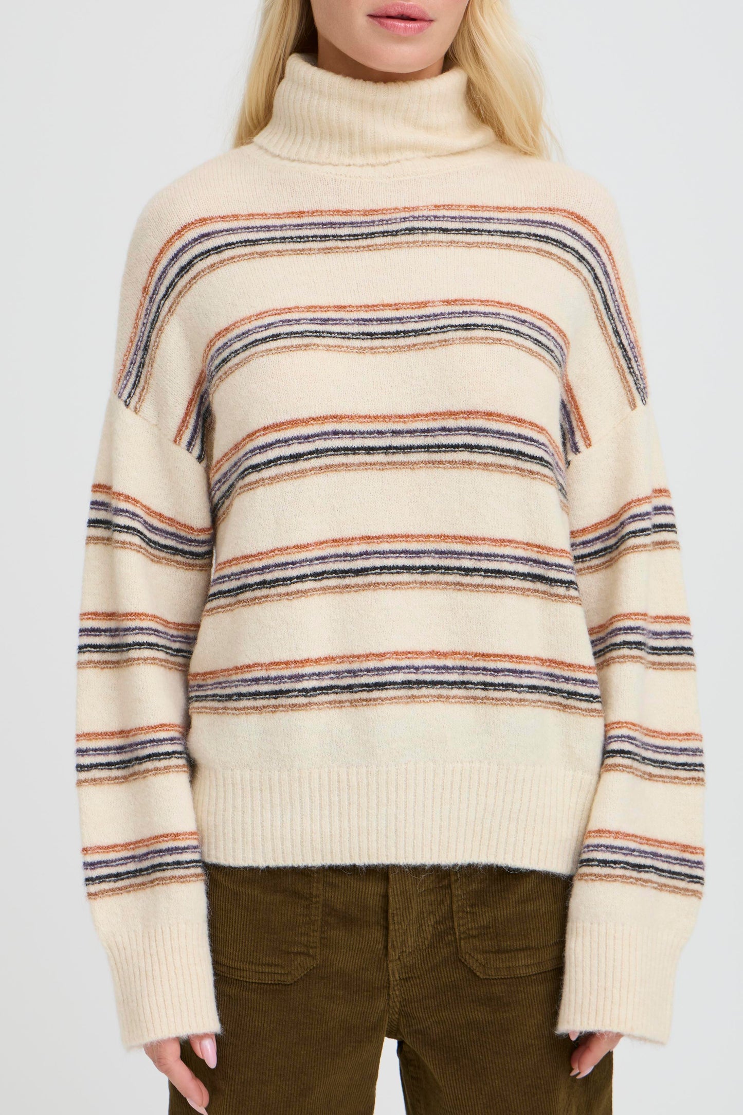 Pull col roulé rayures B.Young