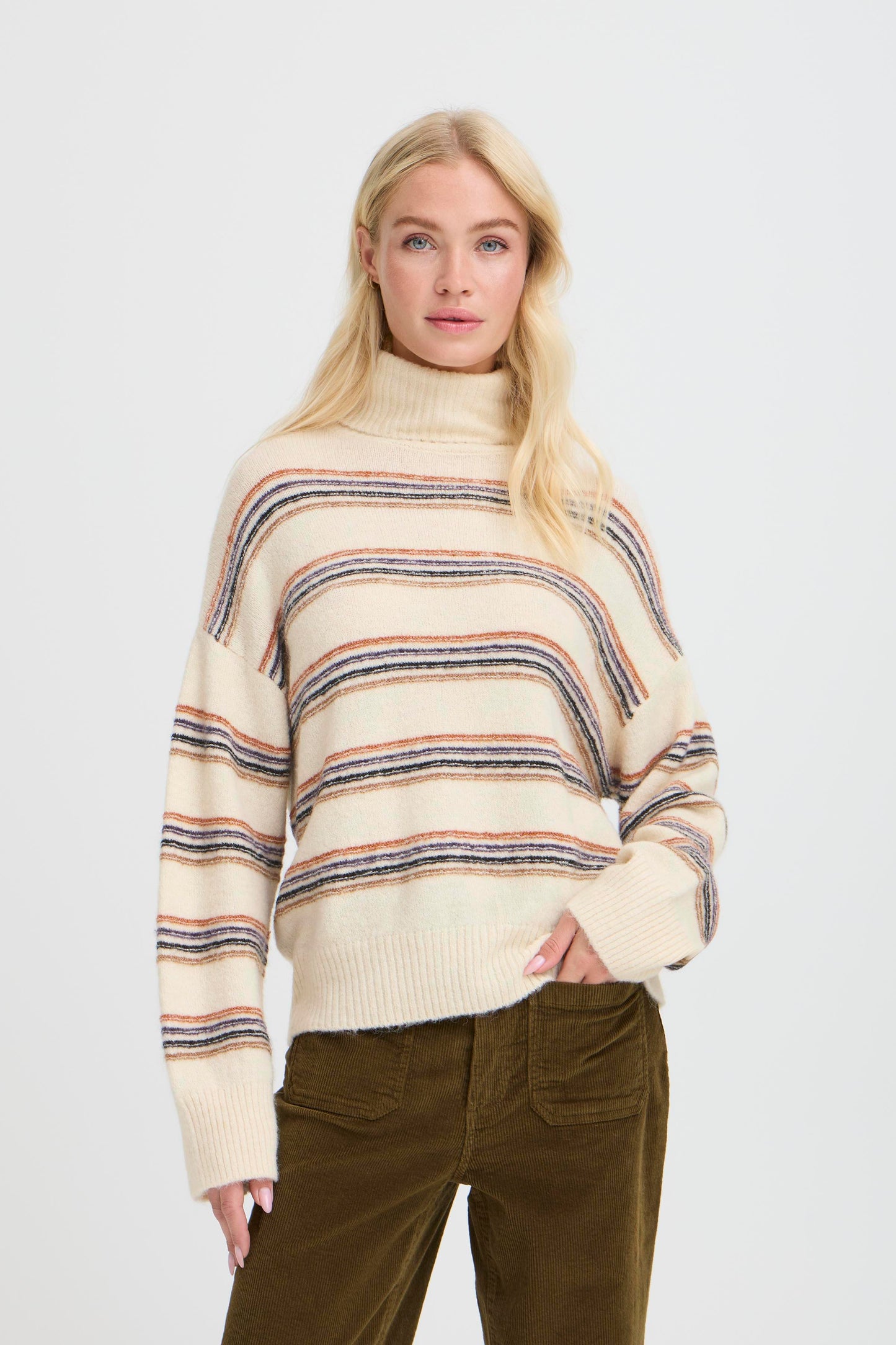 Pull col roulé rayures B.Young