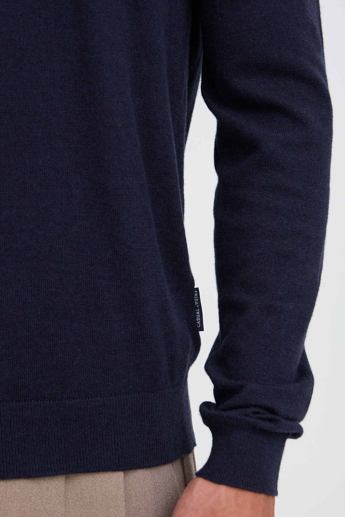 Pull col rond Casual Friday