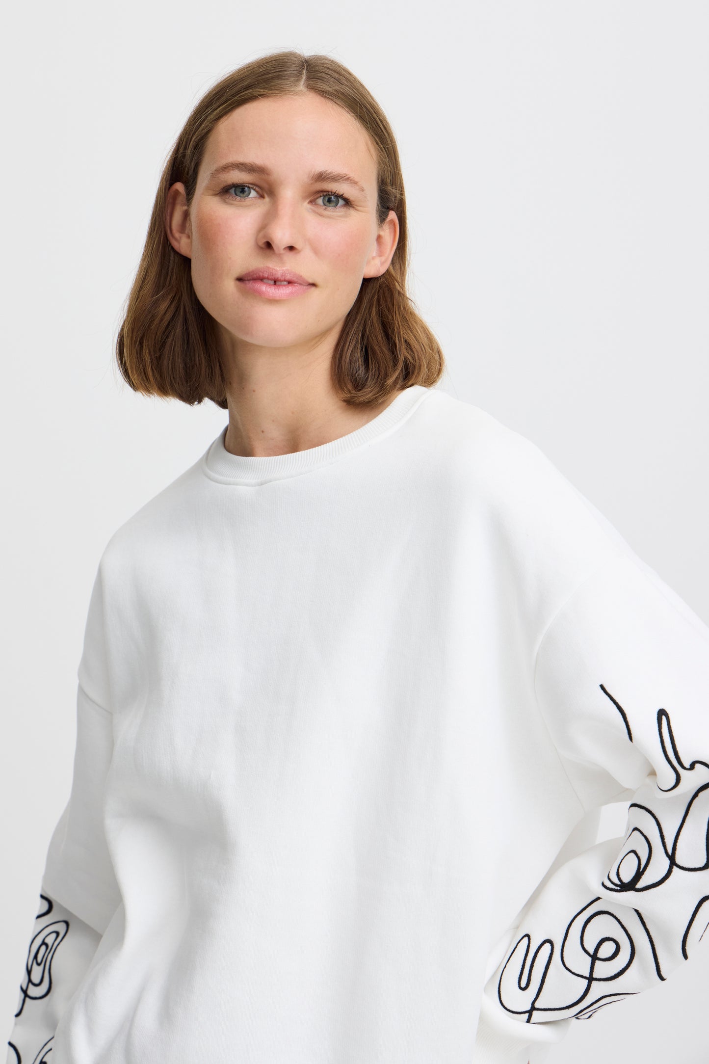 Sweat dessin manches B.Young