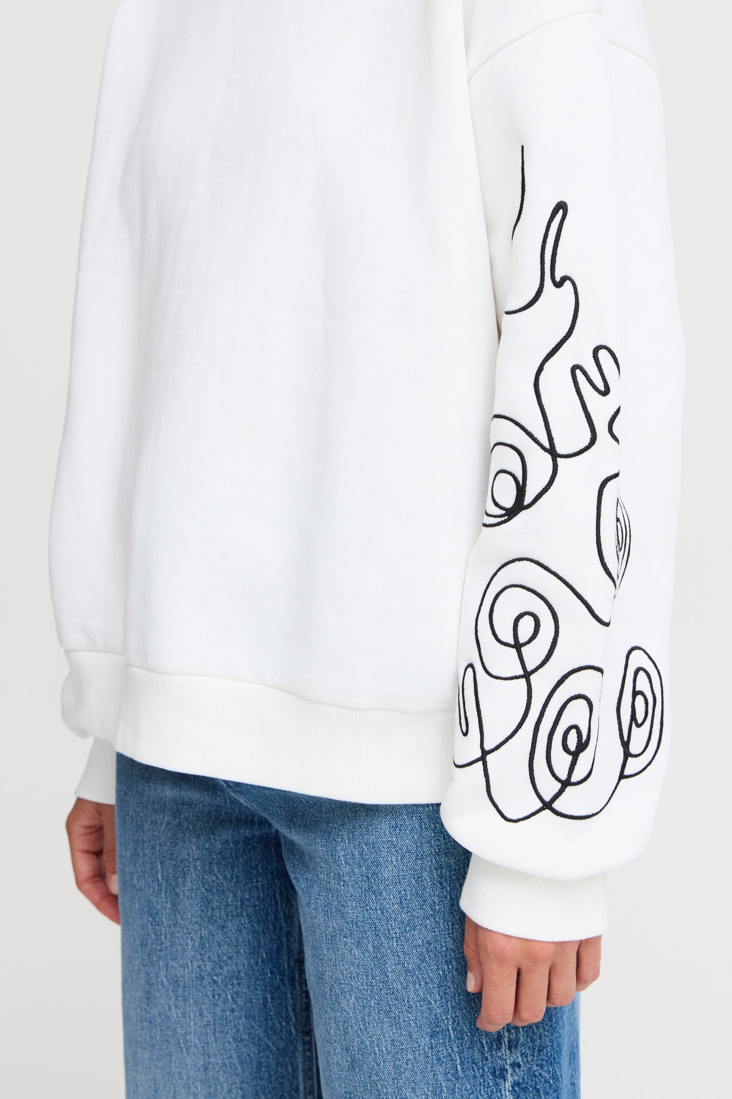 Sweat dessin manches B.Young