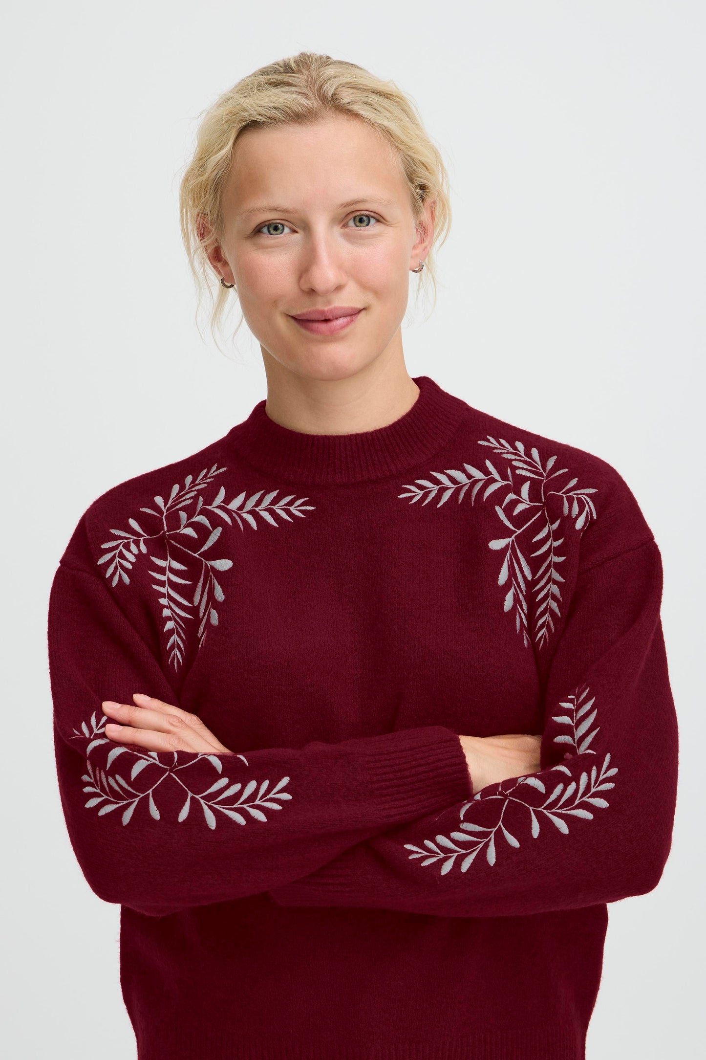 Pull avec broderie B.Young