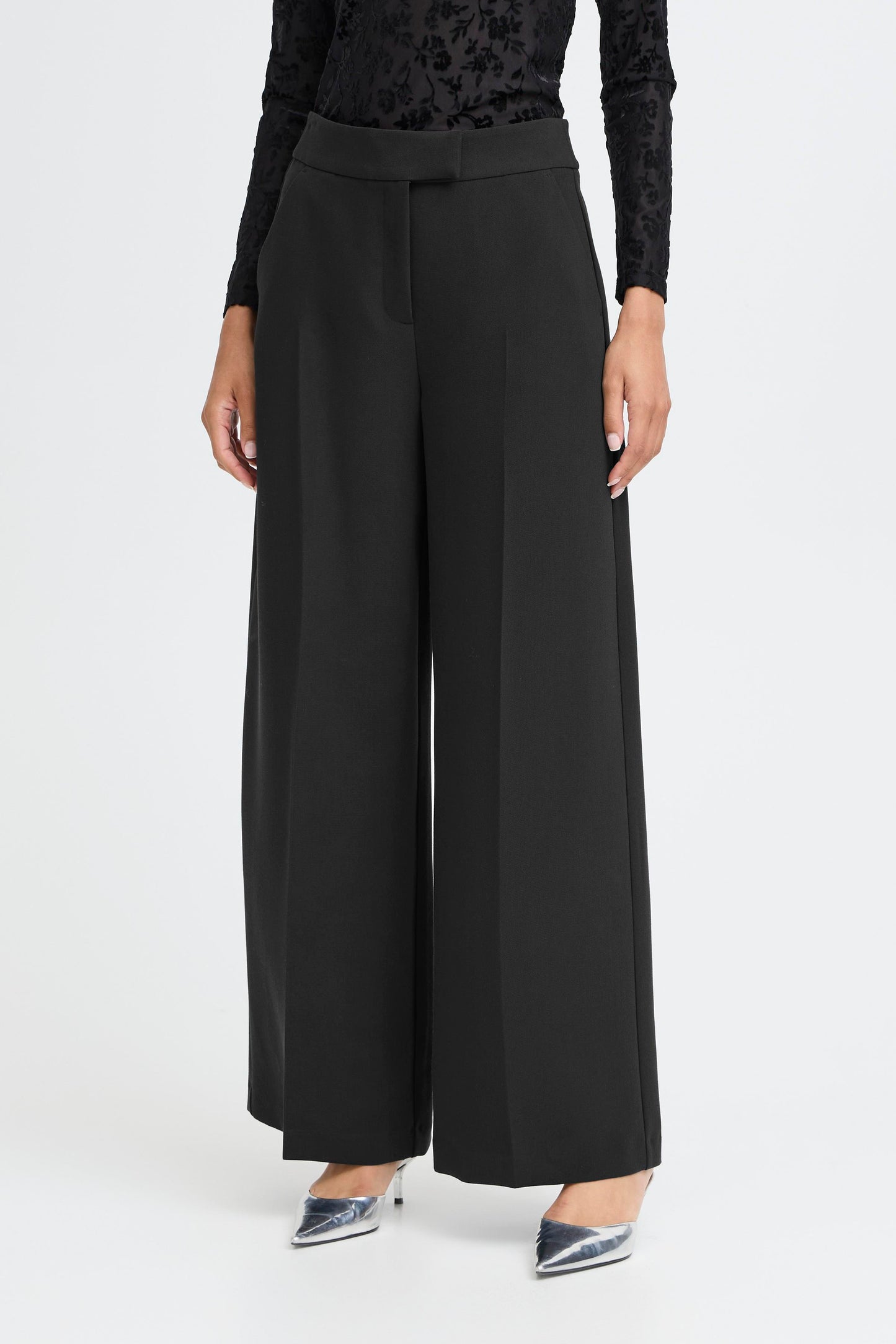 Pantalon large B.Young