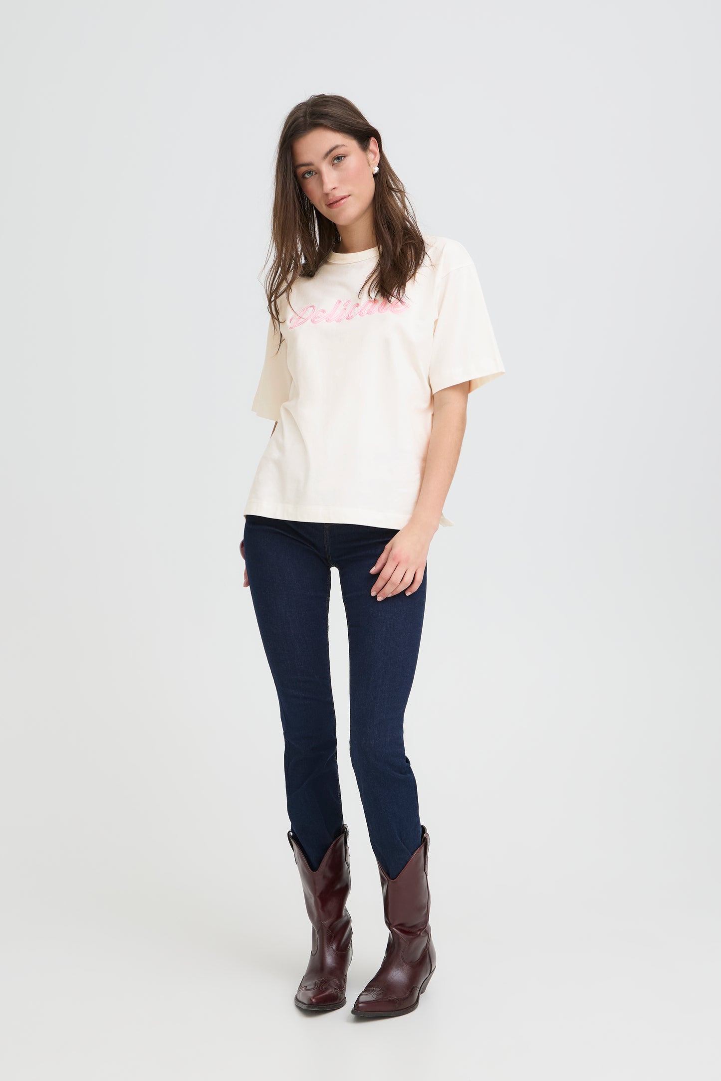T-shirt "Delicate" broderie B.Young