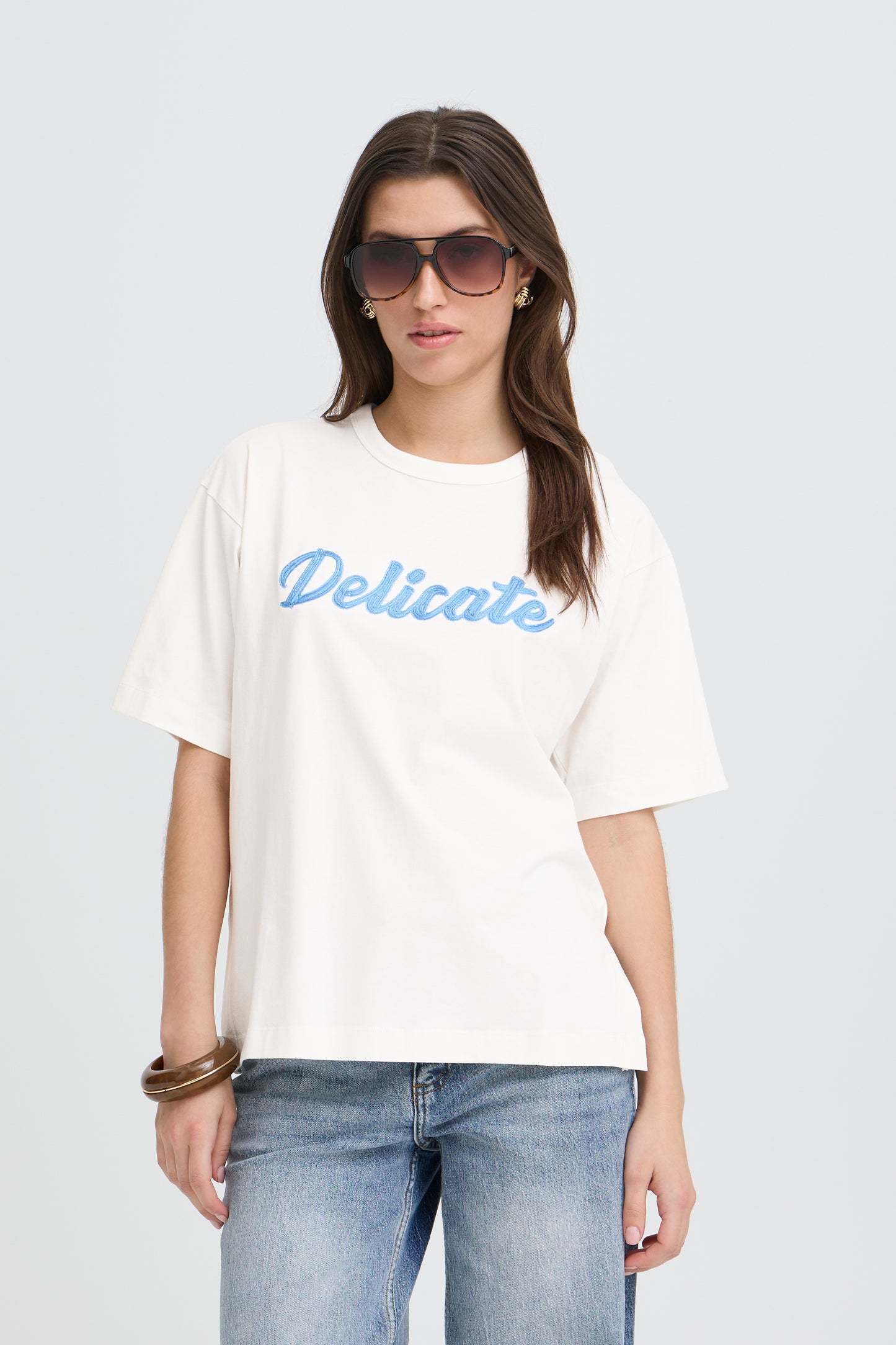 T-shirt "Delicate" broderie B.Young