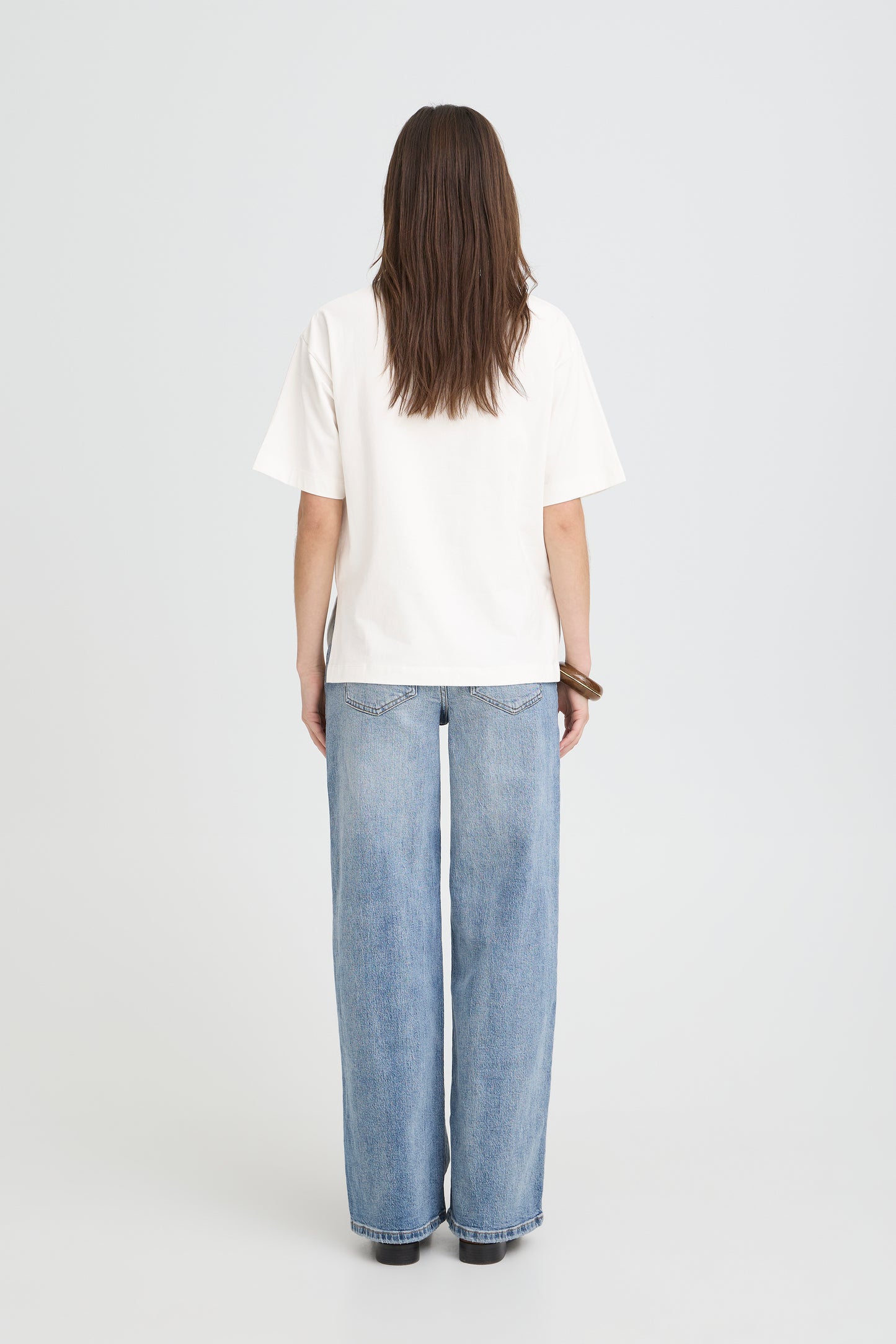 T-shirt "Delicate" broderie B.Young