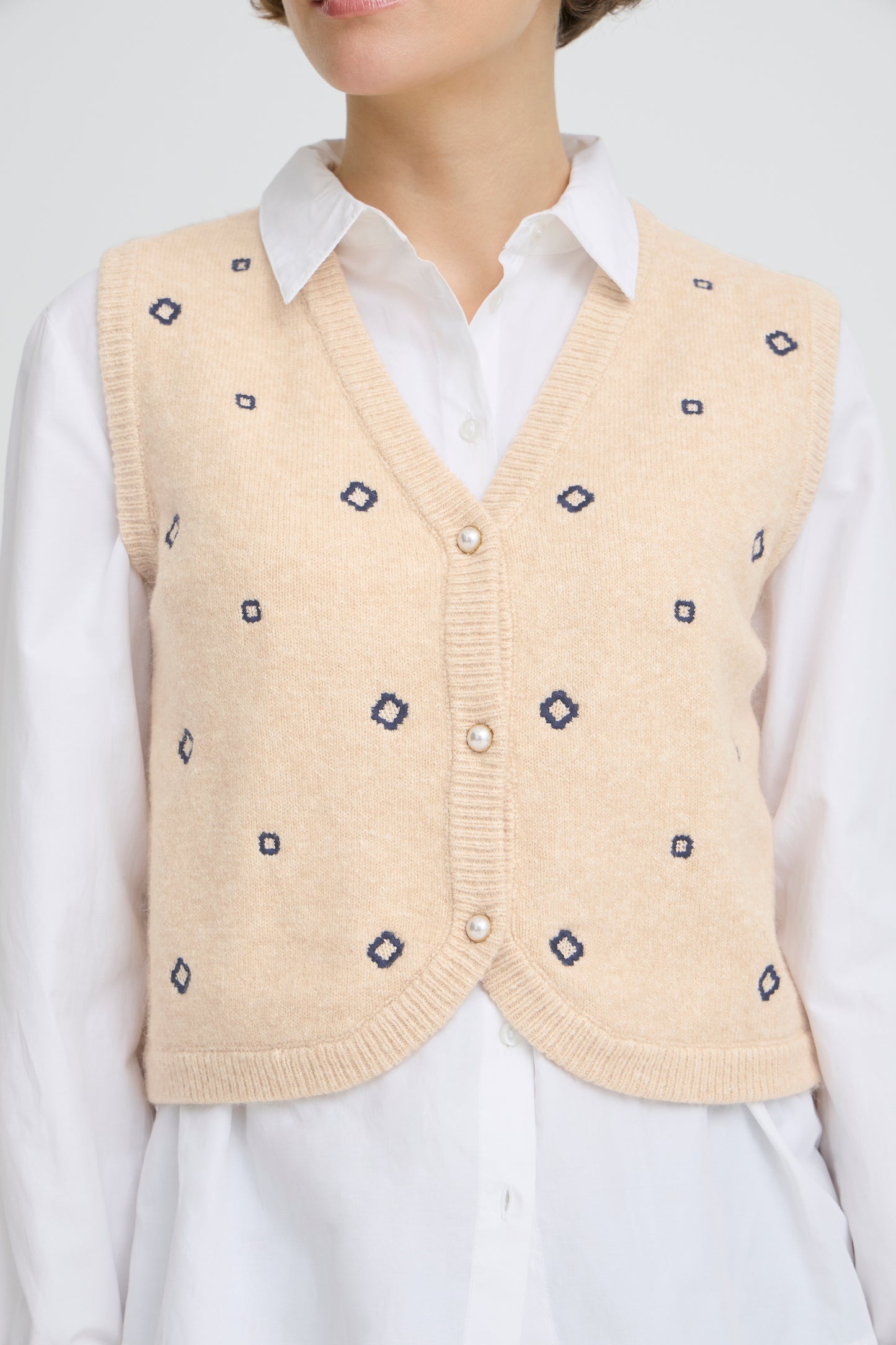 Gilet sans manche broderie B.Young