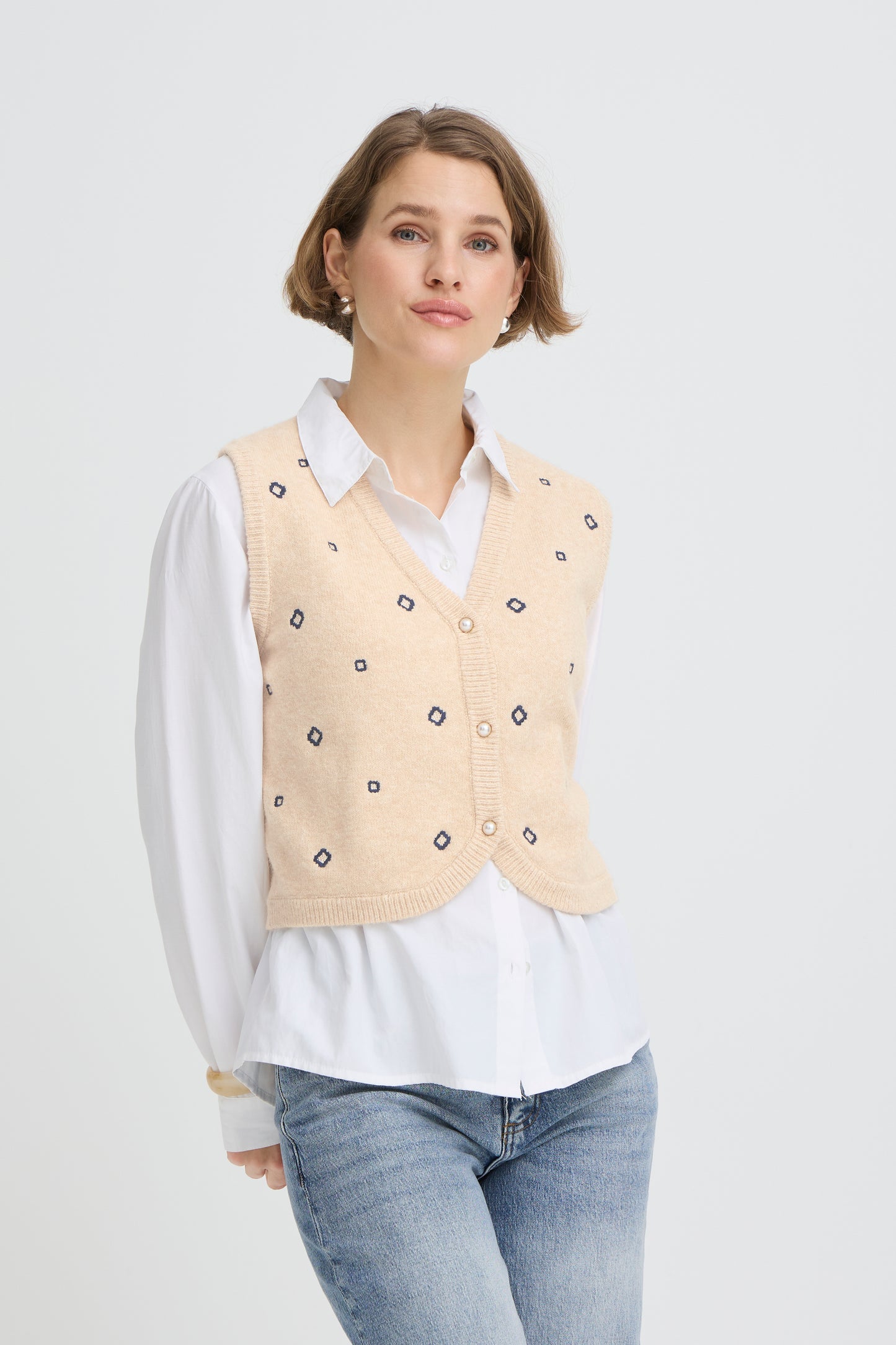 Gilet sans manche broderie B.Young