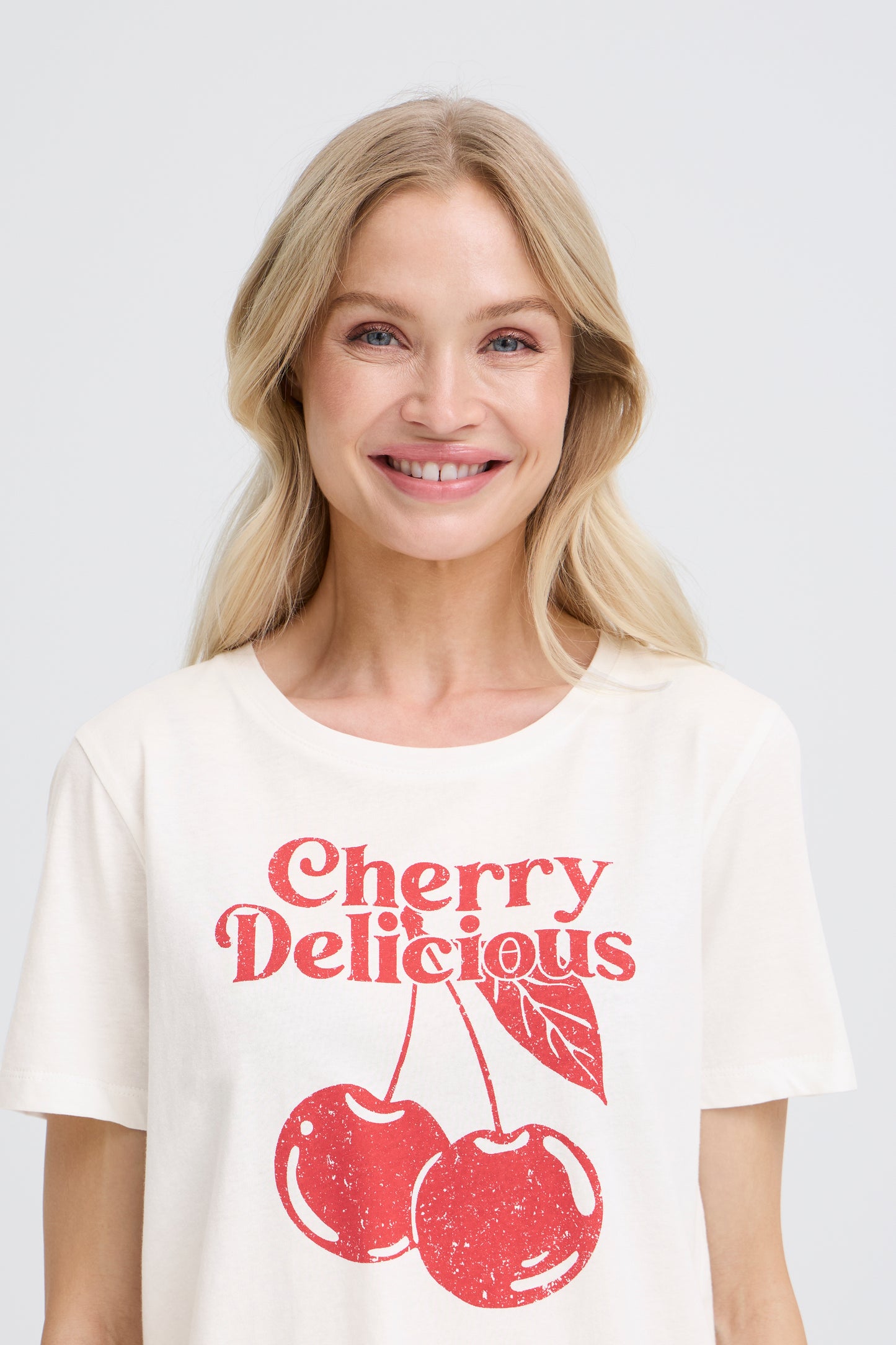 T-shirt Cherry B.Young