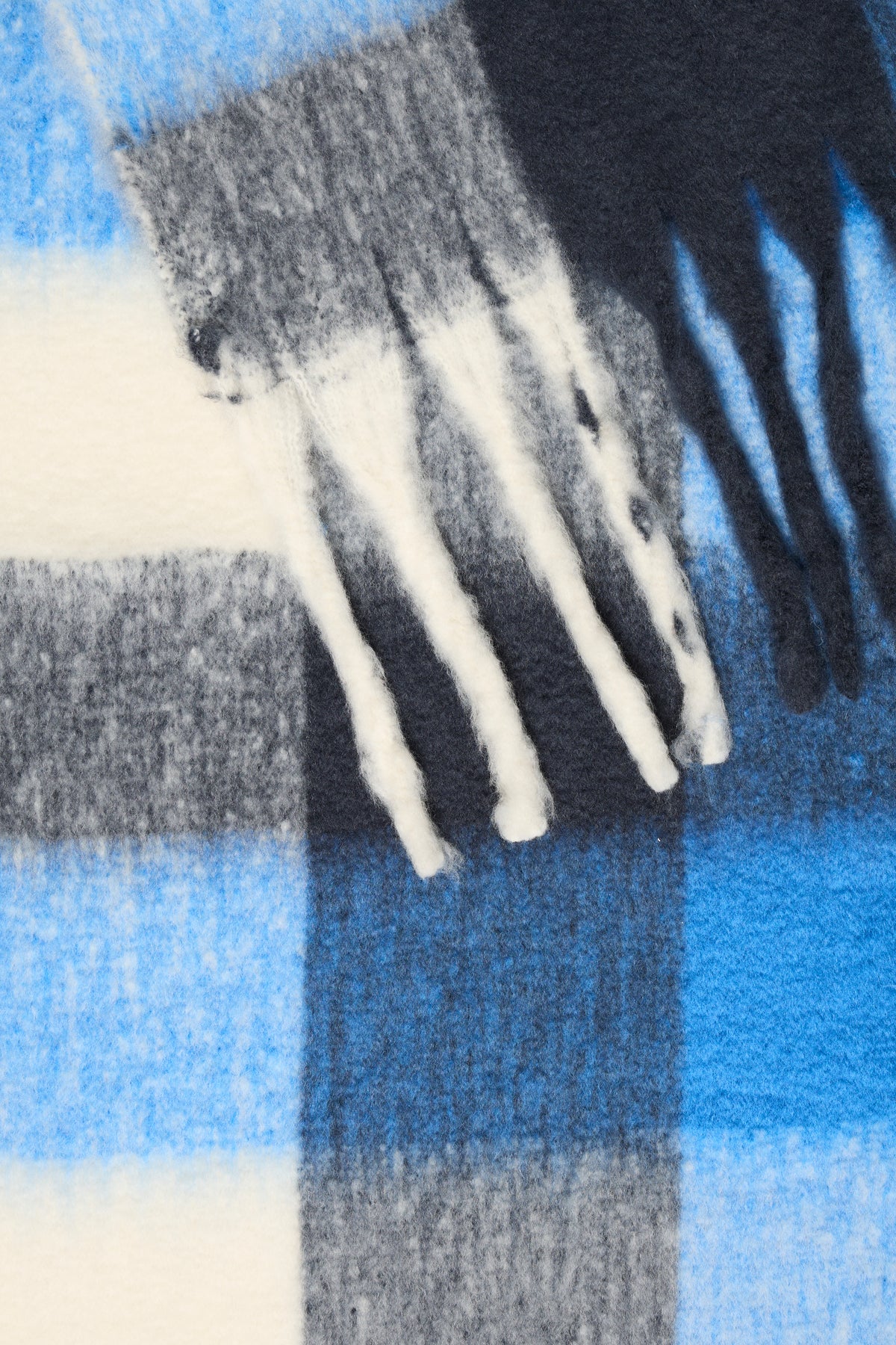 Écharpe bleue B.Young