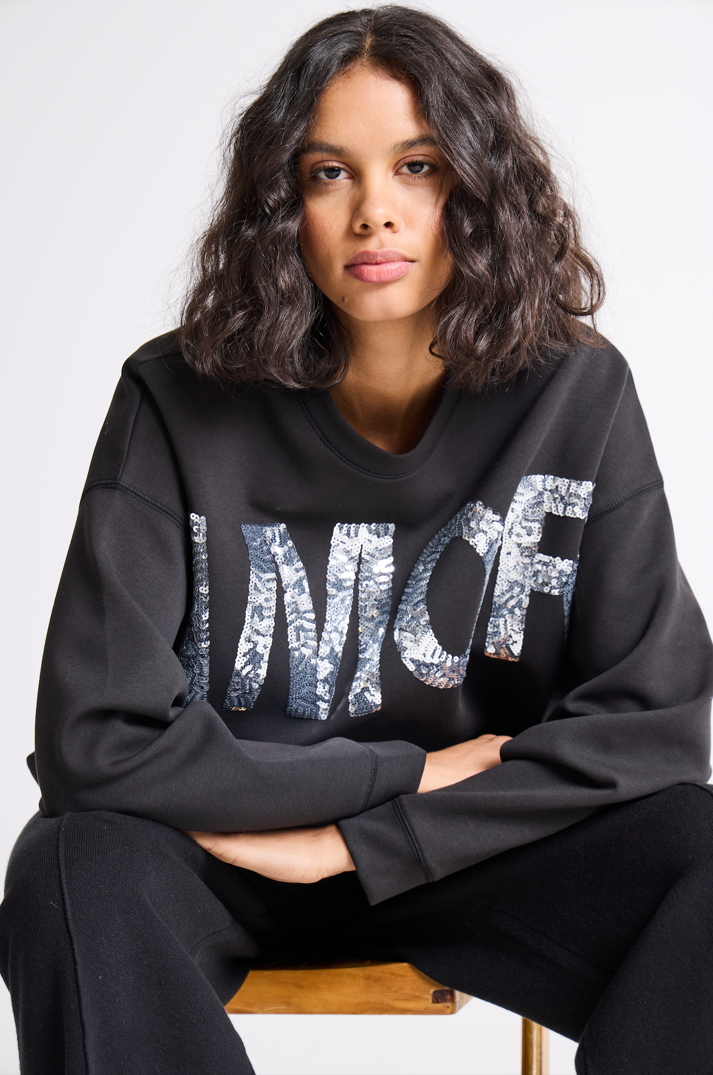 Sweat paillettes "AMOR" ICHI