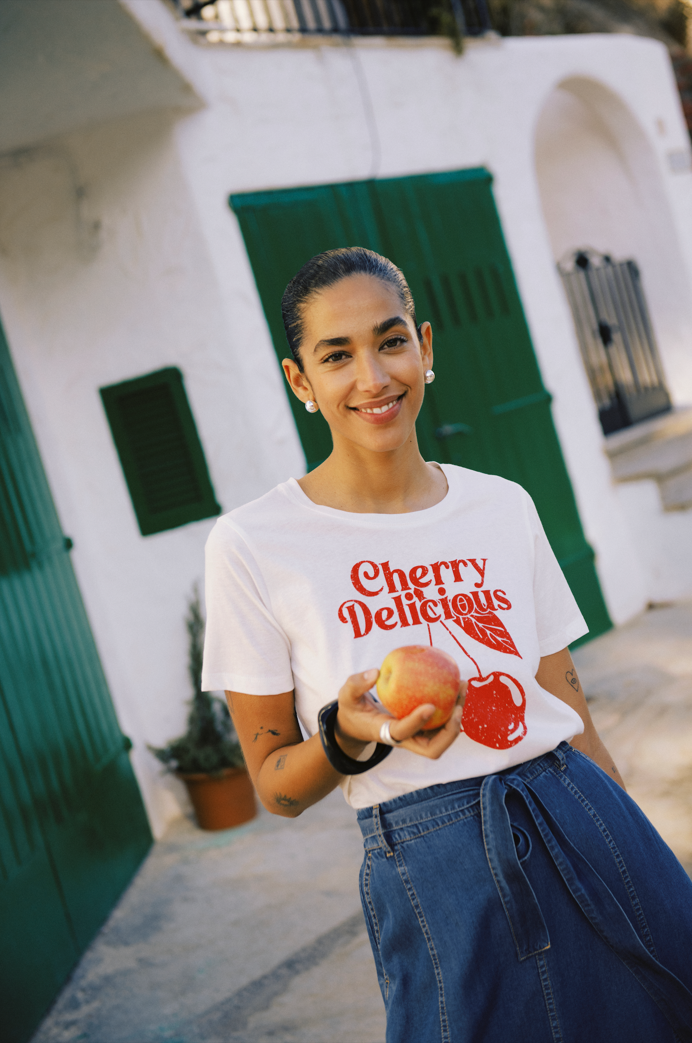 T-shirt Cherry B.Young