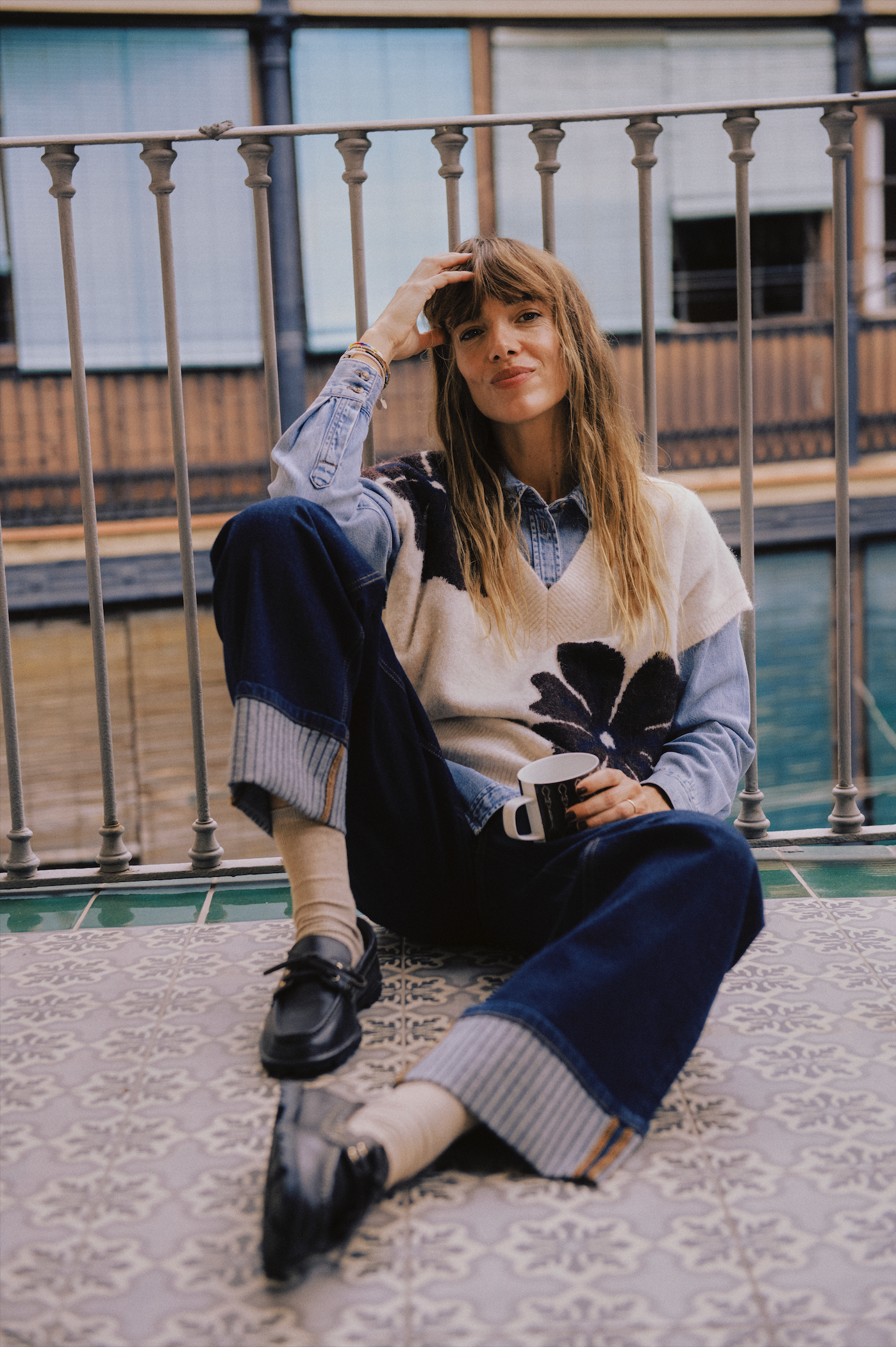 Pull sans manches fleurs B.Young