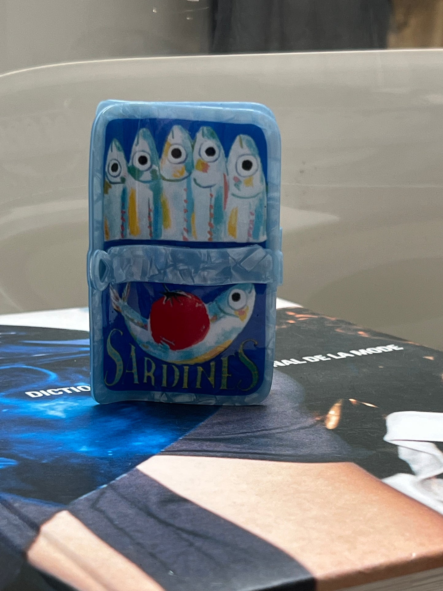 Pince à cheveux - Boite de sardines
