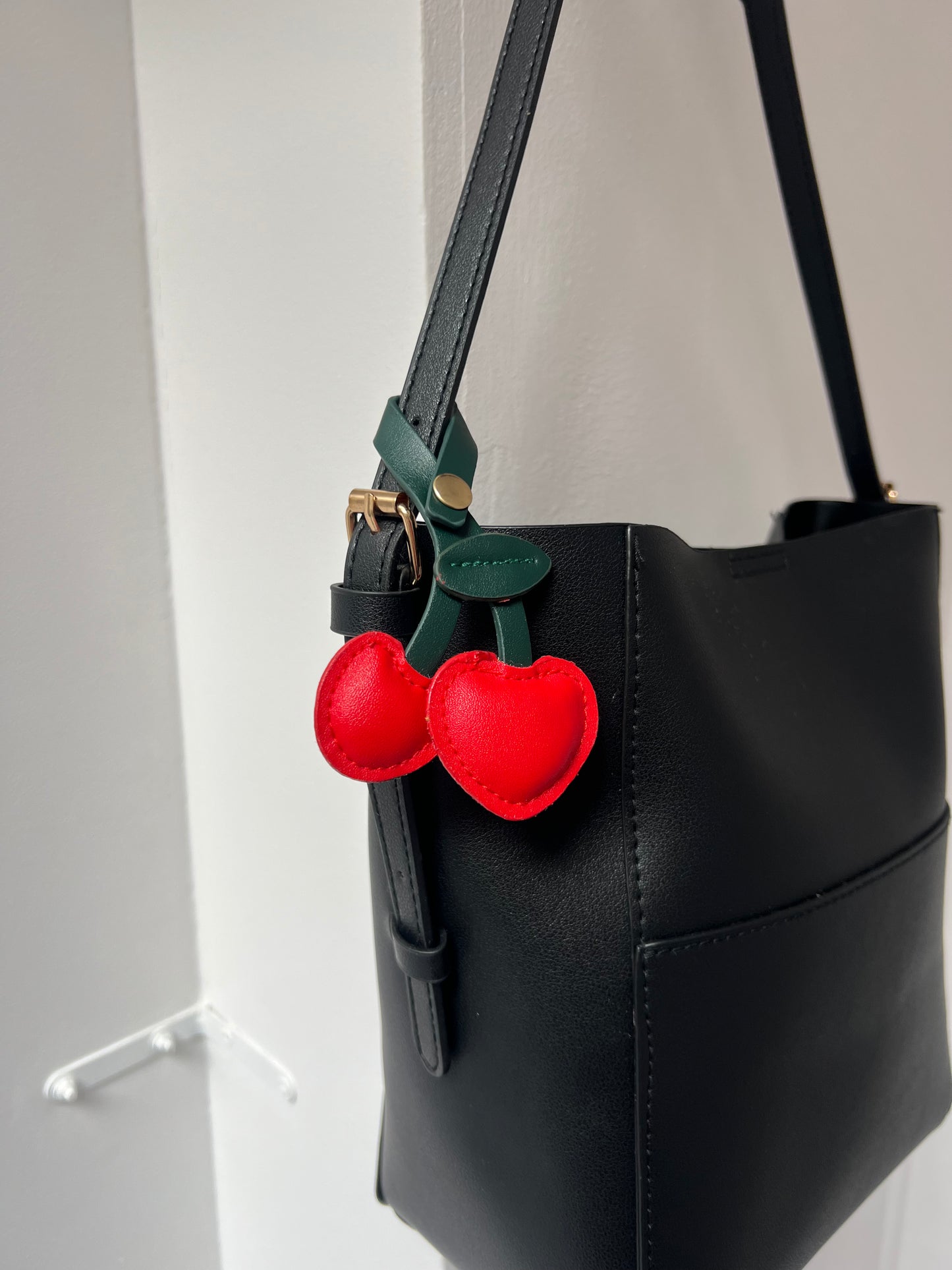 Accessoire de sac/ porte clé cerise ICHI